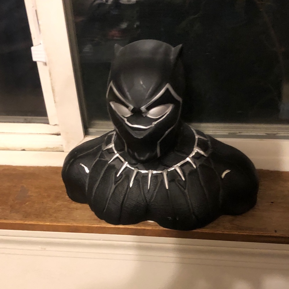 Black Panther Themed Party Bust - Black